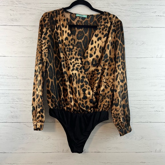 Kori Tops - Karlie Leopard Print V Neck Long Sleeve Bodysuit Size S